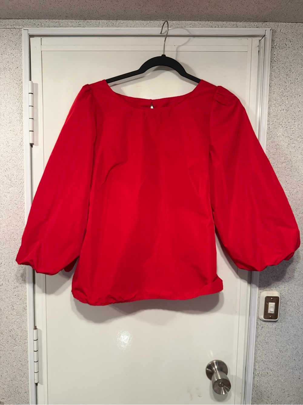 Women’s Red Puff Sleeve Blouse